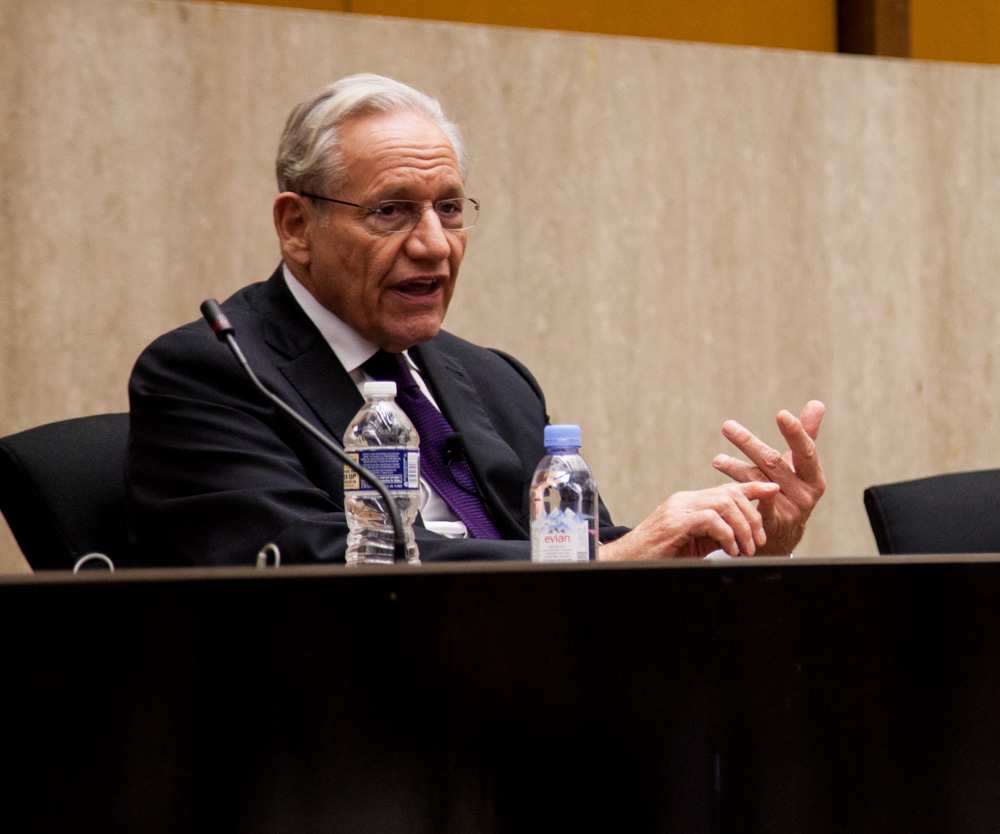 File:Bob Woodward meets with Edward R. Murrow participants  (30690375721).jpg - Wikimedia Commons